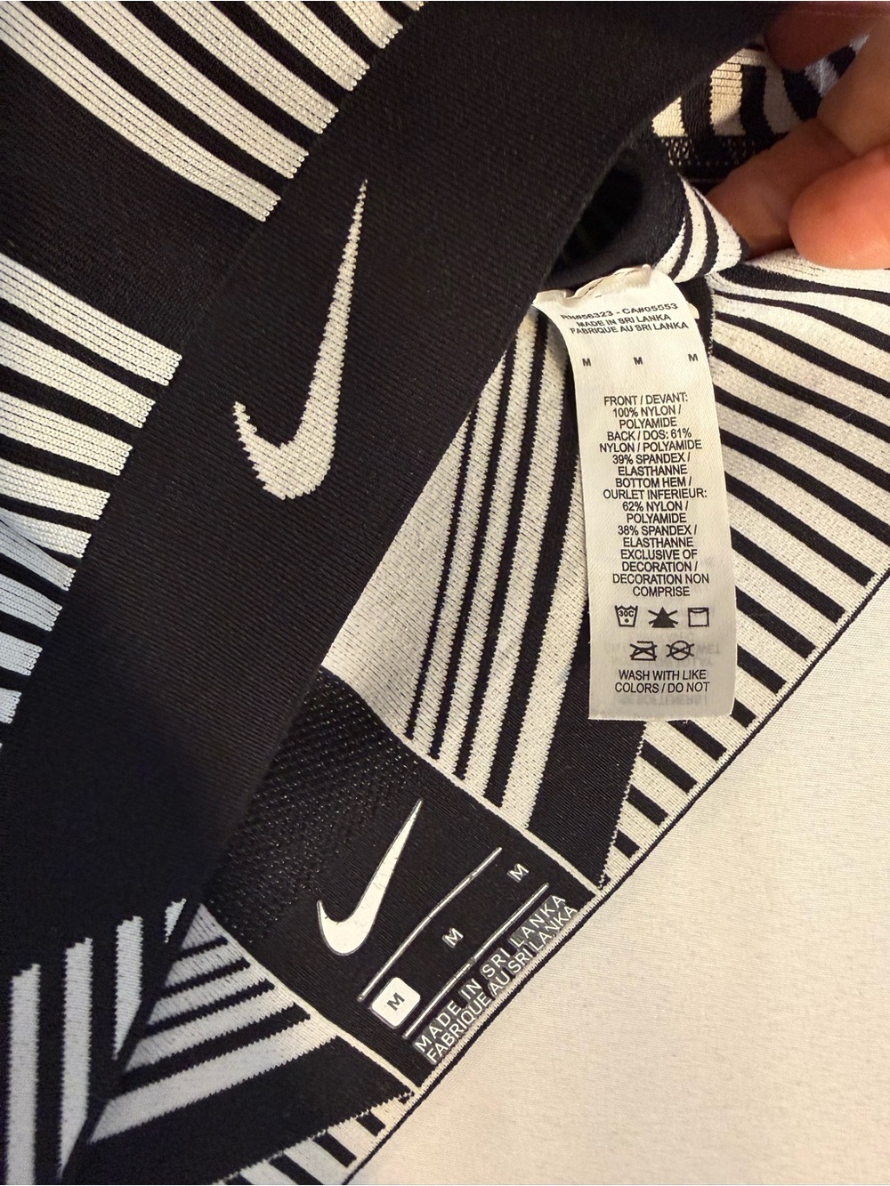 Nike FE/NOM Flyknit High Support Sports Bra Black White Striped Size M - Picture 6 of 6